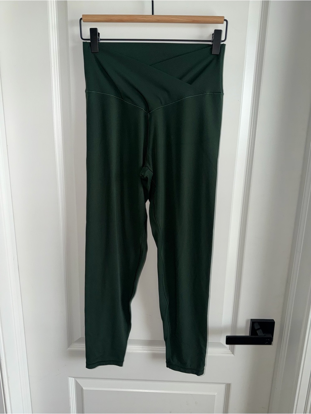 OFFLINE by Aerie Real Me Women’s Large Green Crossover High Rise Leggings